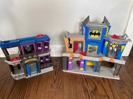 Photo of free Batman castles (Hawthorne and Pleasant) #1