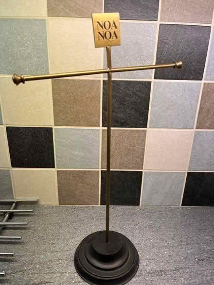Photo of free Necklace / jewellery stand (Dunstable LU5) #2