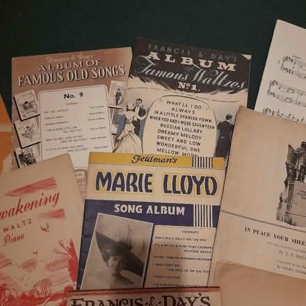 Photo of free Vintage piano music and songbooks (Amersham HP7) #2
