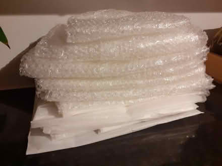Photo of free Bits of bubble wrap (Houghton Regis LU5) #1
