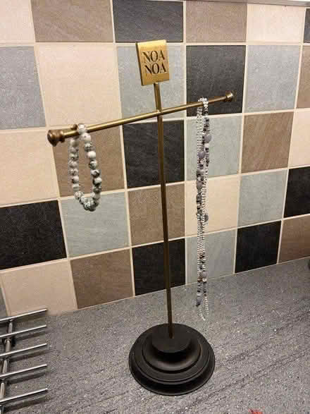 Photo of free Necklace / jewellery stand (Dunstable LU5) #1