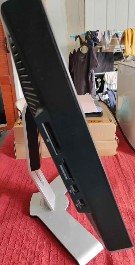 Photo of free Dell 24" DVI, VGA, S-Video, USB, Card Reader LCD Monitor Mod (Monkwick CO2) #2