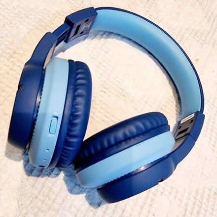 Photo of free iClever Bluetooth Headset (Chilwell NG9) #2
