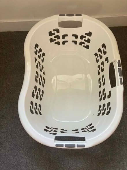 Photo of free Washing basket (Pollok) #1