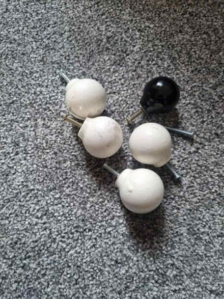Photo of free Selection of knobs (Milton PO4) #1