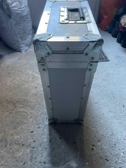 Photo of free ABS Metal Flight Case - Ext - H 49cm, W 41cm, D 20cm - Used (IP3) #3
