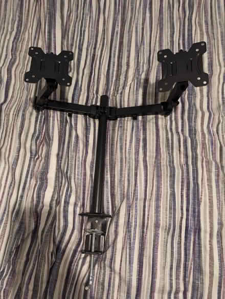 Photo of free Double monitor arm (SG8) #1