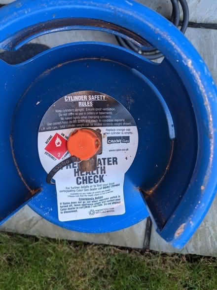 Photo of free Calor Gas canister with attachment hose (Charvil RG10) #1