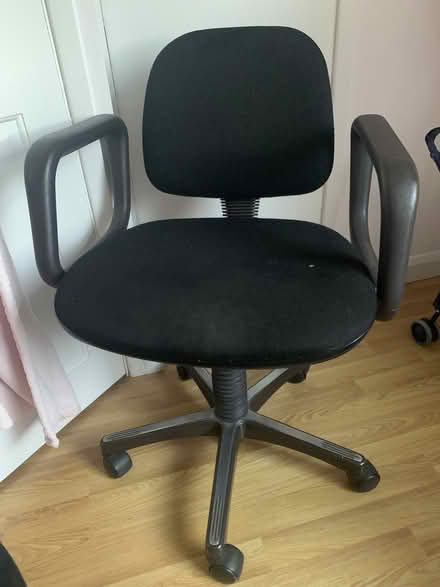 Photo of free Sturdy Office Chair (DE73) #1