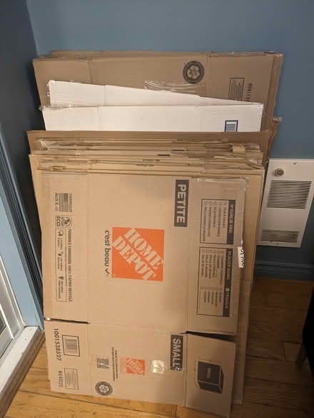 Photo of free moving boxes (Hunt Club) #1