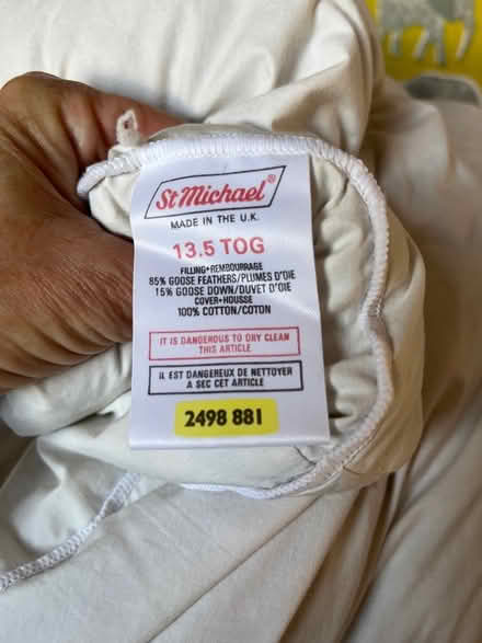 Photo of free 13.5 tog feather double duvet (Colliers Wood SW19) #3