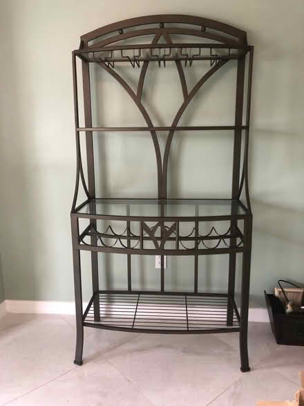 Photo of free Bakers rack (Santo Domingo) #1