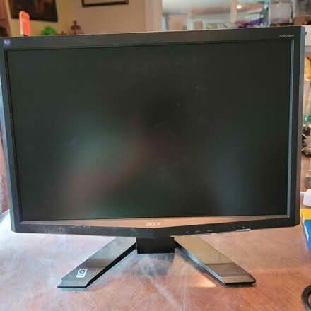 Photo of free acer monitor #3