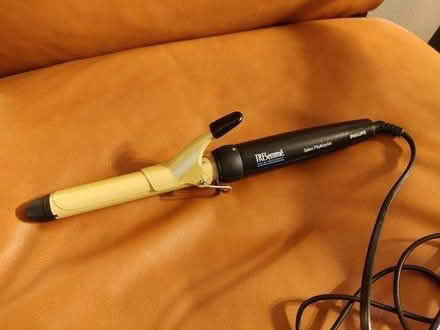 Photo of free Hair curling iron (CB2) #1