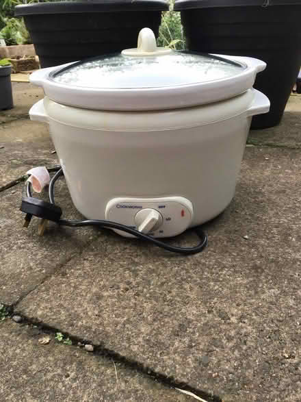 Photo of free Slow cooker (Gyle EH12) #1