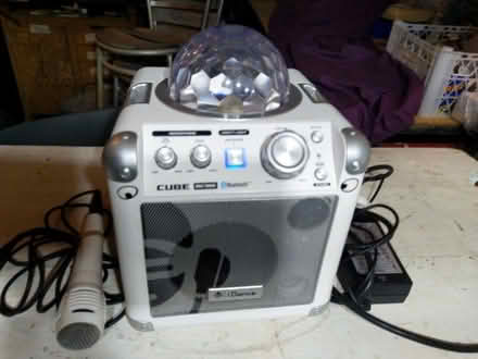 Photo of free bluetooth dance cube Disco Light Karaoke faulty (Putney SW15) #1