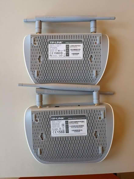 Photo of free WiFi access points... no power supply (Bath & North East Somerset) #1