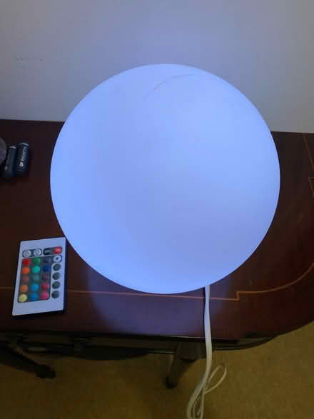 Photo of free RGB mood light globe (Reading RG2) #1