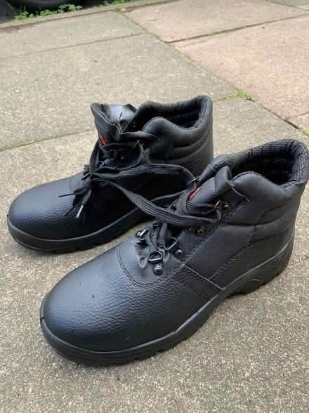 Photo of free Safety boots size 6 (Castle MK40) #1
