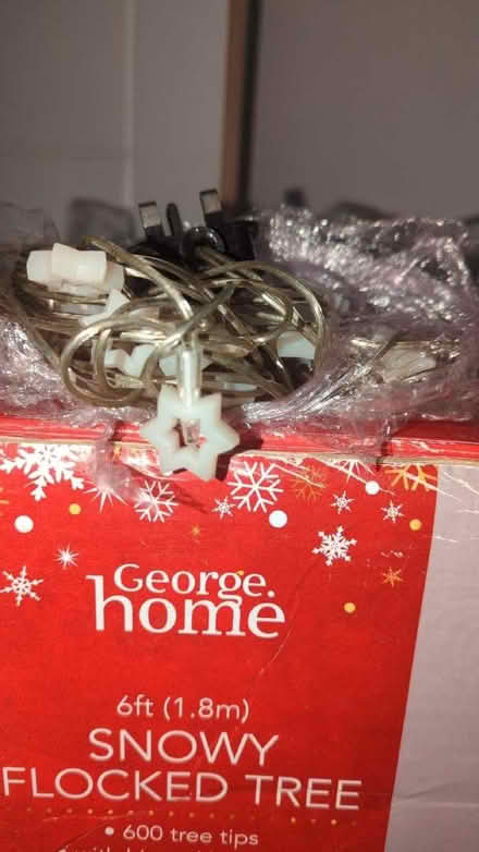 Photo of free Snowy flocked Christmas tree with 20 star lights that worked (NW10) #2