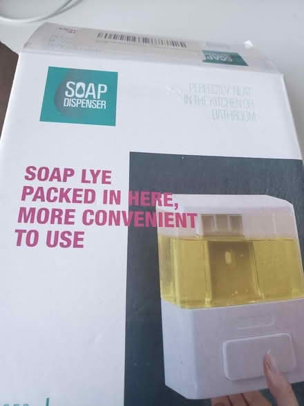 Photo of free Picnic Bag, Anti-fog Mirror, Soap Dispenser (DA9) #3