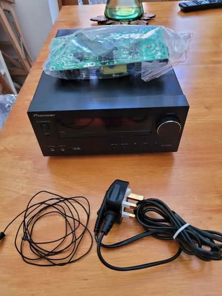 Photo of free For parts or repair Pioneer CD/receiver X-HM51 DAB (Hotwells BS8) #4