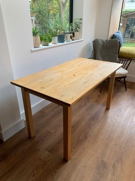 Photo of free Table (TW11, Teddington) #2