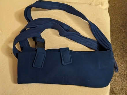 Photo of free Shoulder/arm sling (Spinningfields M3) #1