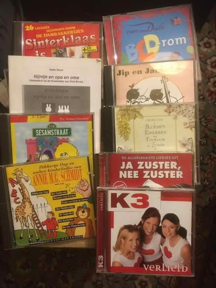 Photo of free Dutch language books and cds (Blackford EH9) #2