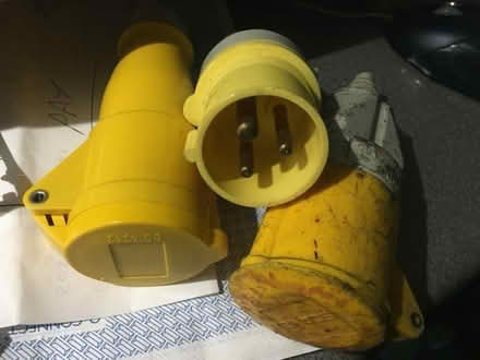 Photo of free 110v Connectors (CT10) #1