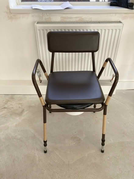 Photo of free comode (Altrincham) #1
