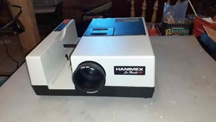 Photo of free Hanimex slide projector and screen (Gedling NG4) #2