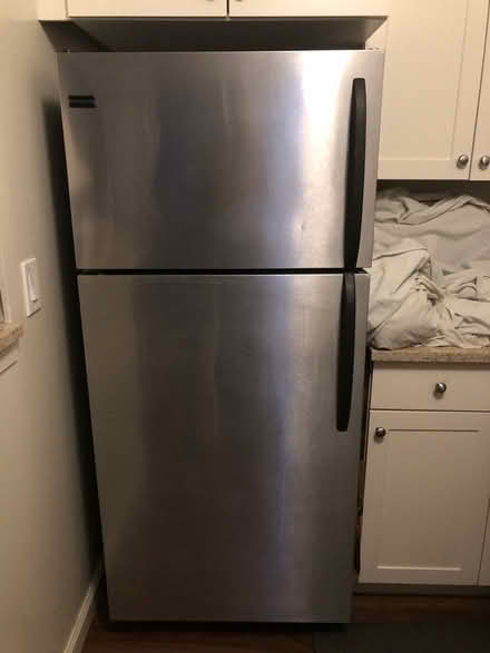 Photo of Used Refrigerator (Larkspur) #1