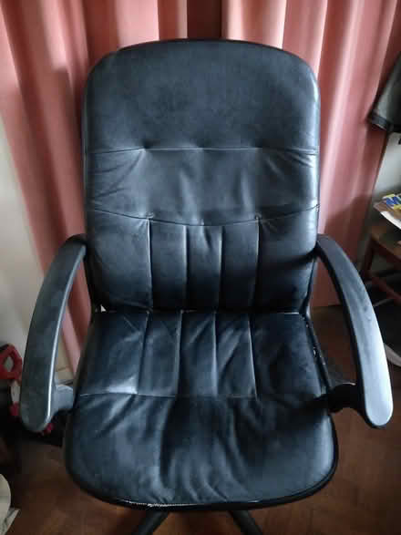 Photo of free black office chair (near Addenbrookes, CB1) #1