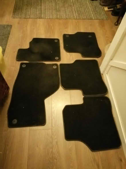 Photo of free Passat/Tiguan car mats (Pensby CH60) #1