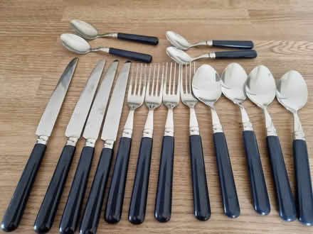 Photo of free 16 piece cutlery set with blue handles (Spinney Hill) #1