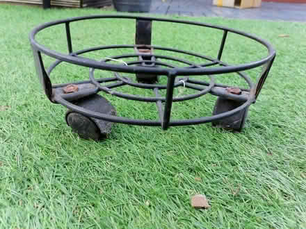 Photo of free Base for flower pot (EN11 rye house area) #1