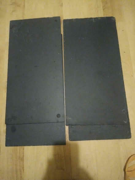 Photo of free 4 x slate serving platters with rubber feet (Wellington TF1) #1