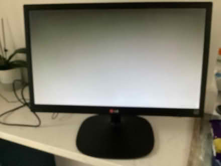 Photo of free Computer Monitor (CT9) #1