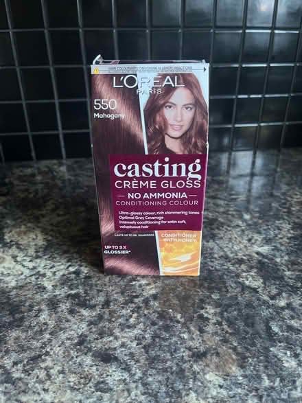 Photo of free L’Oréal 550 mahogany hair colour (baguley M23) #1