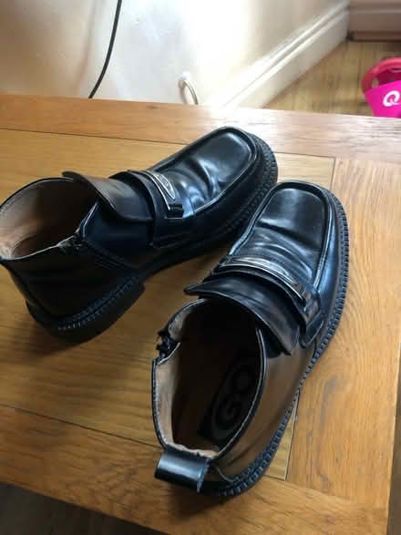 Photo of free Footwears (L4) #1