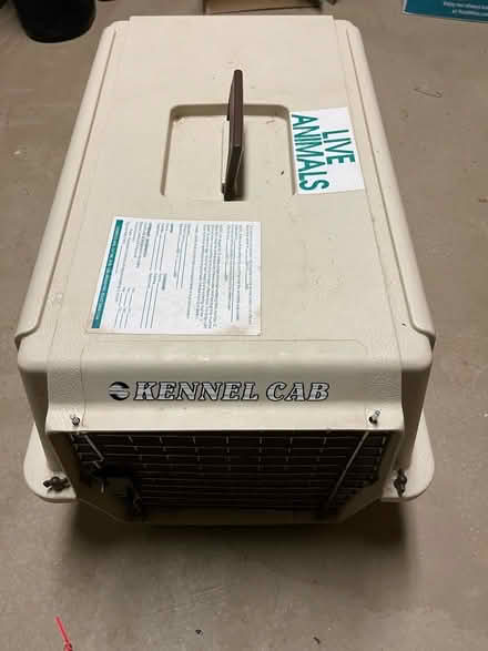 Photo of free Cat / small dog carrier (Bethesda MD) #1