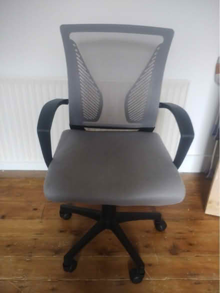 Photo of free Office/desk chair (SE20 penge) #3