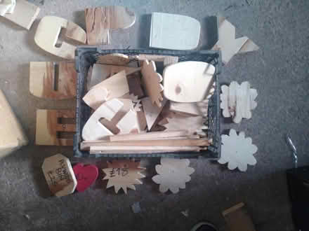 Photo of free 2 boxes of wood offcuts and letters, hearts and flowers etc. (Wellington TF1) #3