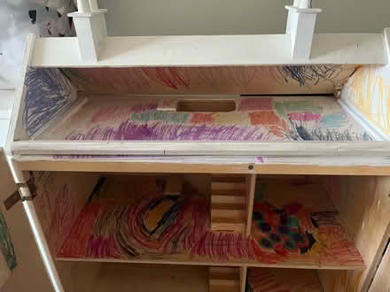 Photo of free Dolls house (Bath (BA2 1 - Southdown)) #4