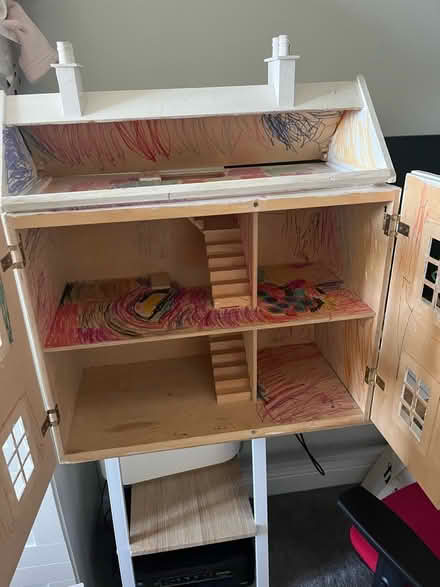 Photo of free Dolls house (Bath (BA2 1 - Southdown)) #2