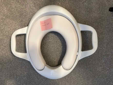 Photo of free Child toilet seat (Buckhurst Hill IG9) #1