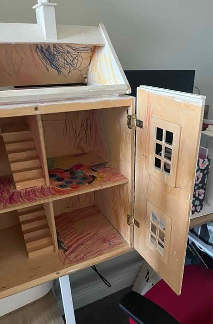 Photo of free Dolls house (Bath (BA2 1 - Southdown)) #3
