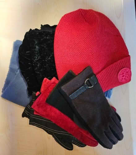 Photo of free Lady's gloves, scarves and hat (Westbrook WA5) #1