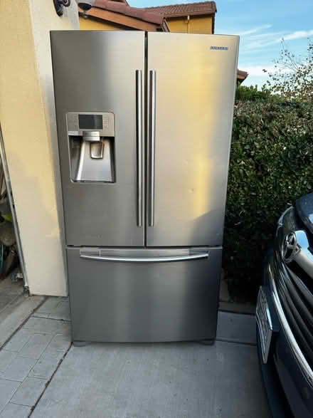 Photo of free Refrigerator. Needs fix (Woodland Ca by Sports park) #2